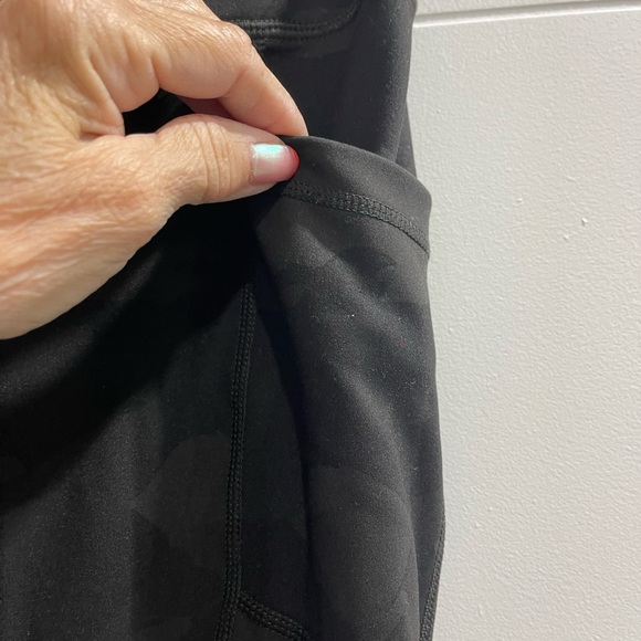 Leggings with pockets size S used once only - Picture 4 of 4